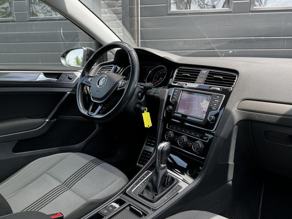 Volkswagen Golf Variant 1.6 TDI Comfortline Automaat | Pano, Auto's, Volkswagen, Stof, Gebruikt, 4 cilinders, 700 kg