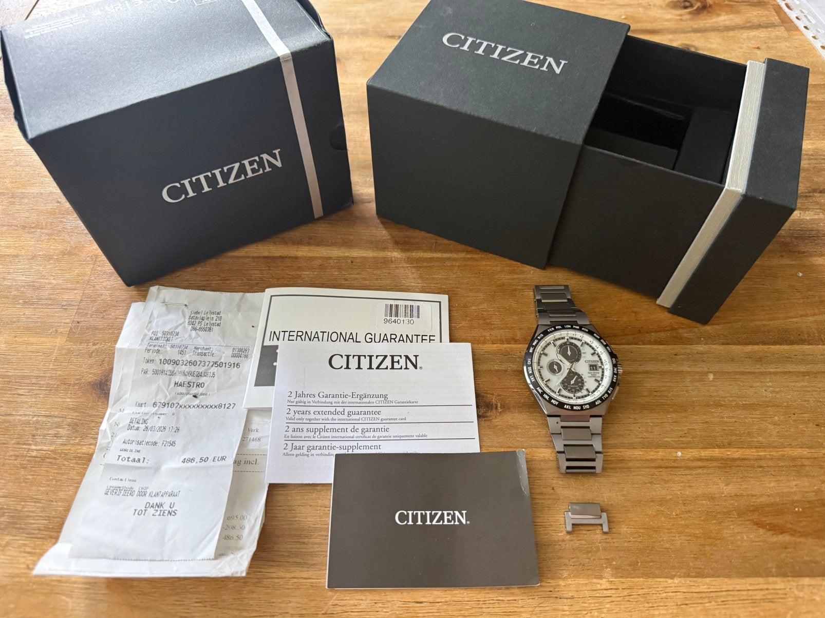 Citizen Atessa AT8238-84A Radio Controlled, Overige merken, Staal, Polshorloge, Ophalen of Verzenden