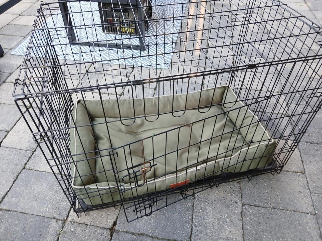 Hondenbench 90 bij 57 met kussen, Dieren en Toebehoren, Ophalen of Verzenden, Gebruikt, 75 tot 110 cm, Minder dan 65 cm