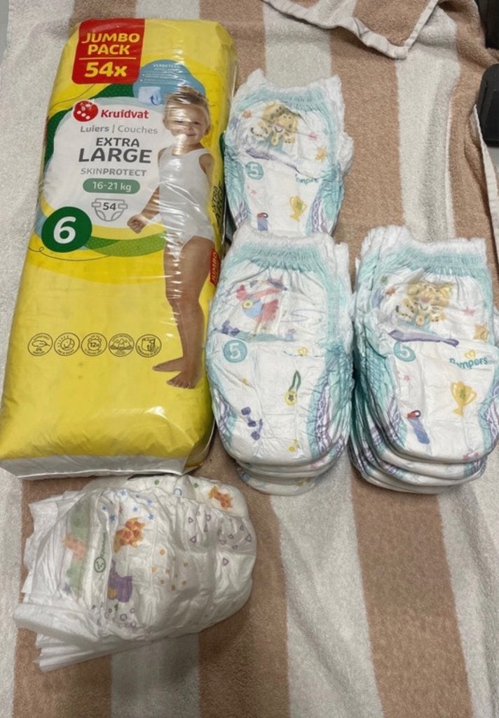 Luiers maat 5 en 6 pamper en kruidvat, Ophalen of Verzenden, Nieuw