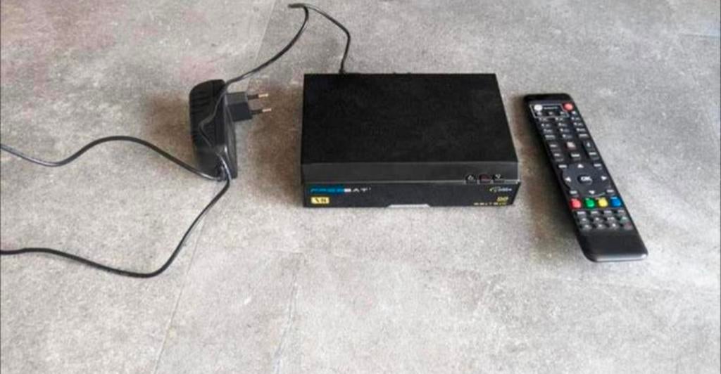Freesat v8 golden s2&T2&C schotel tv decoder ontvanger, Ophalen of Verzenden
