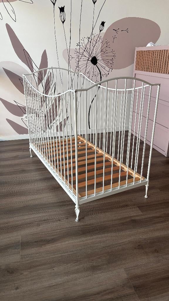 Vintage gietijzeren ledikant / babybed, Kinderen en Baby's, Babywiegjes en Ledikanten, Ophalen, Gebruikt, Ledikant