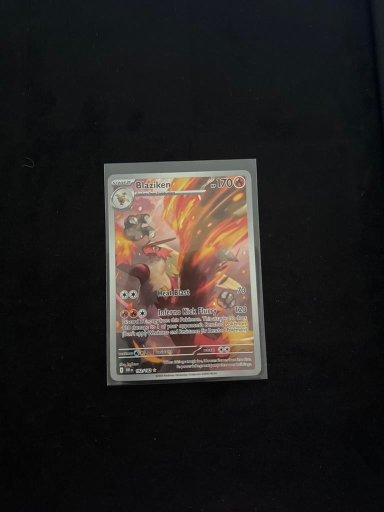 Blaziken VMAX - Destined Rivals Pokémon Kaart, Ophalen of Verzenden, Zo goed als nieuw, Losse kaart, Foil