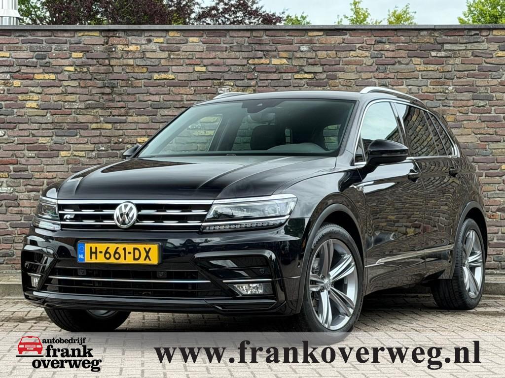 Volkswagen TIGUAN 1.5 TSI R-Line Trekhaak Virtueel Cockpit L, Auto's, Voorwielaandrijving, Euro 6, 4 cilinders, Zwart