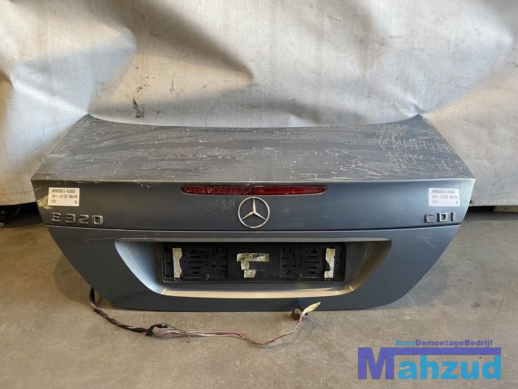 MERCEDES E-klasse W211 c747 Sedan achterklep 2002-2009, Auto-onderdelen, Carrosserie en Plaatwerk, Gebruikt, Mercedes-Benz AG