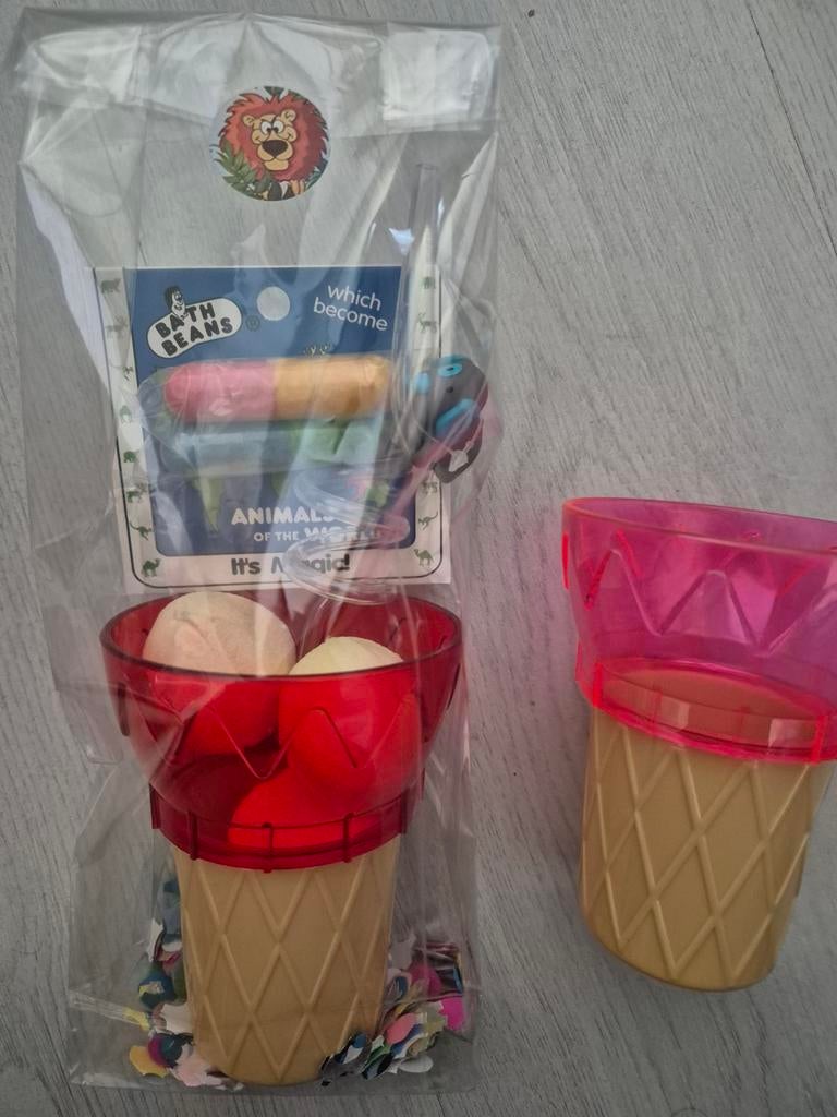 Traktatie ijsbeker,groei dier en rietje met dier. 1.25, Ophalen of Verzenden, Nieuw, Verjaardag