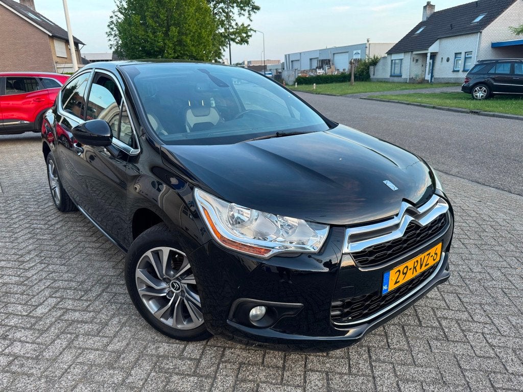 Citroen DS4 1.6 VTi So Chic Airco, Navigatie, Cruise, Auto's, Citroën, Euro 5, Gebruikt, 4 cilinders, Leder en Stof
