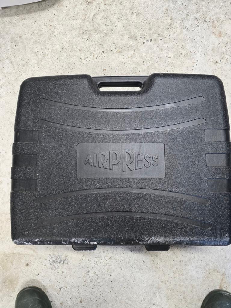 Airpress Magnesium Framing Nailer Type 3490 met toebehoren, Ophalen of Verzenden, Nieuw
