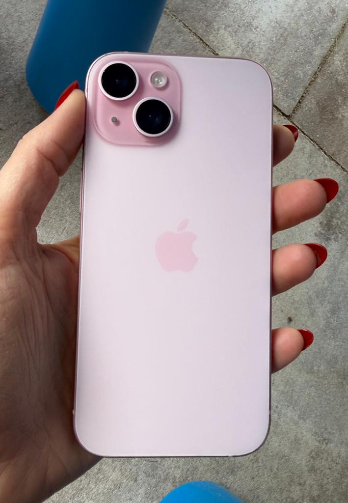 Iphone 15 roze 128 GB geheel krasvrij incl doos, Telecommunicatie, Mobiele telefoons | Apple iPhone, 128 GB, IPhone 15, Ophalen of Verzenden