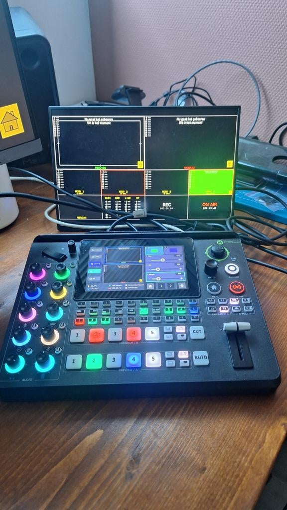 RGBlink Mini-Edge Video Switcher met Monitor, Ophalen of Verzenden, Zo goed als nieuw