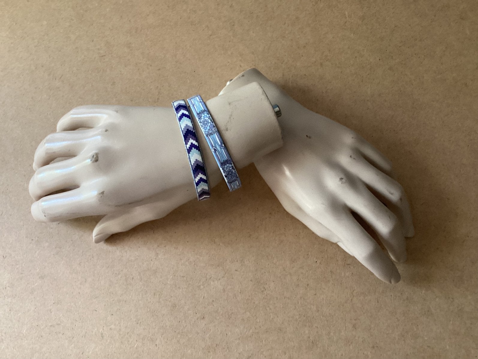 2 Armbanden Michaela Frey ( in Hilversum ), Ophalen of Verzenden