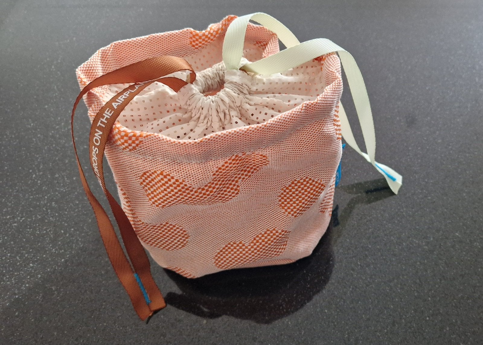 KLM Business Class amenity kit, Ophalen of Verzenden, Nieuw, Meerkleurig, Heer of Dame