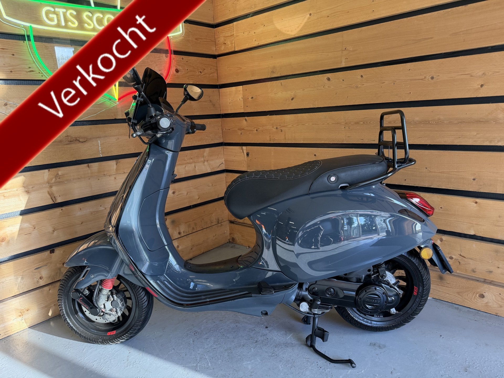 Vespa Bromscooter Sprint 4T (bj 2018), Fietsen en Brommers, Brommers | Vespa, Bruin Scooterservice, Gebruikt, Overige modellen