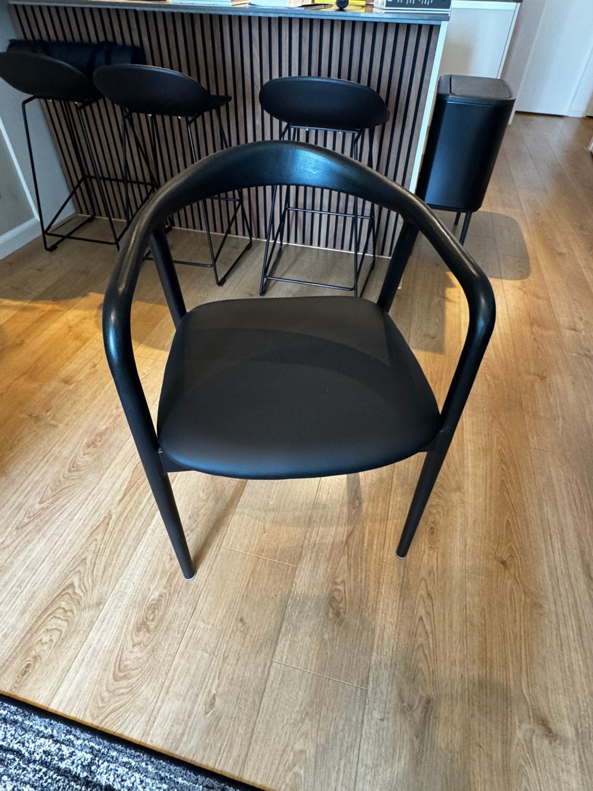 Zwarte eetkamerstoelen met leren zitting, Ophalen, Gebruikt, Drie, Zwart