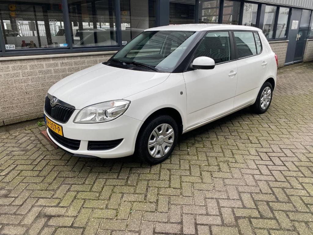 Skoda Fabia 1.2 44KW 2014 Wit, Auto's, Voorwielaandrijving, Euro 5, 40 €/maand, 540 kg
