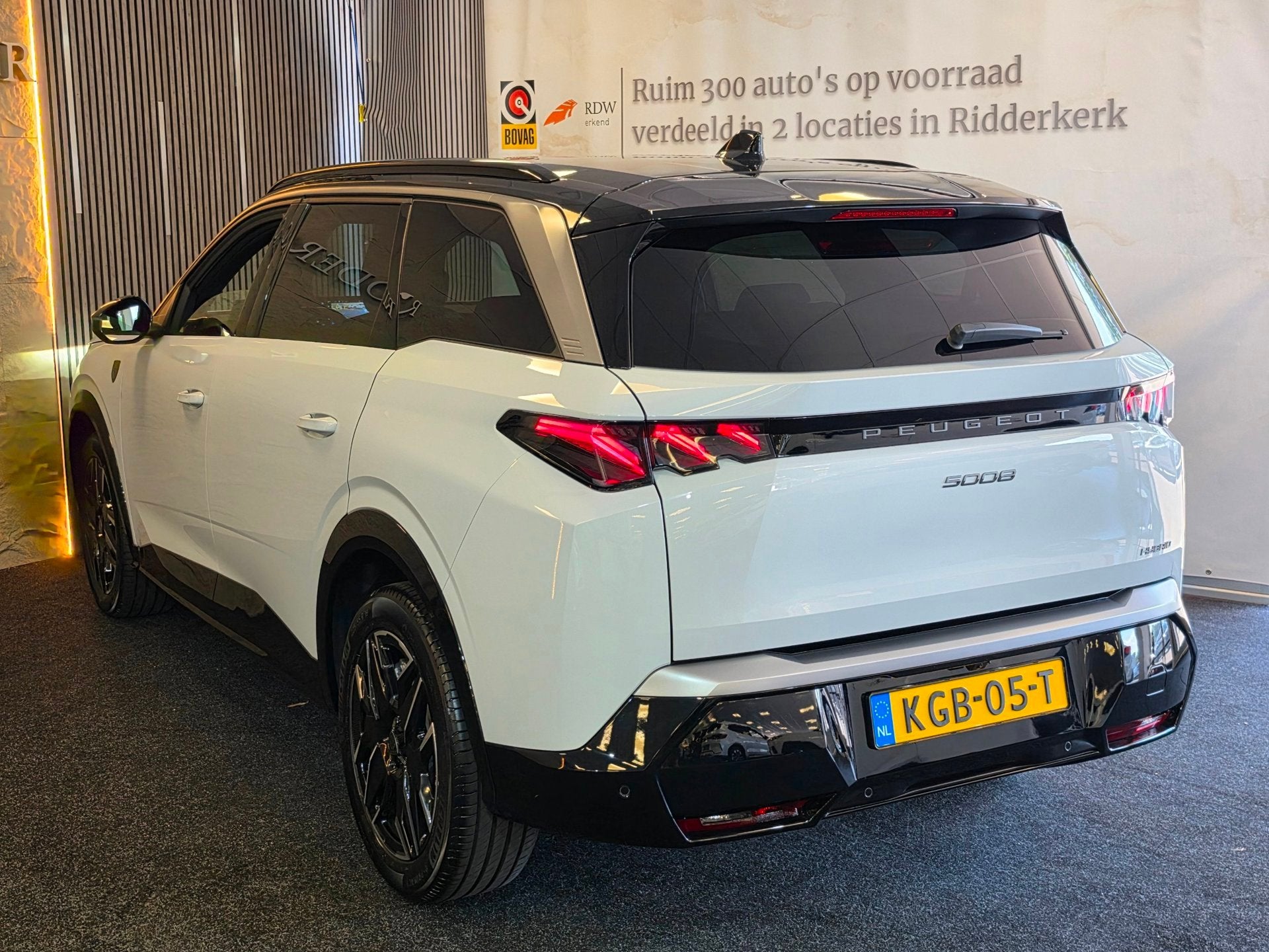 Peugeot 5008 1.2 Hybrid 136 GT-Line 7p|GARANTIE|ACC|CARPLAY|, Auto's, Peugeot, 136 pk, Gebruikt, 1199 cc, Automatische klimaatregeling