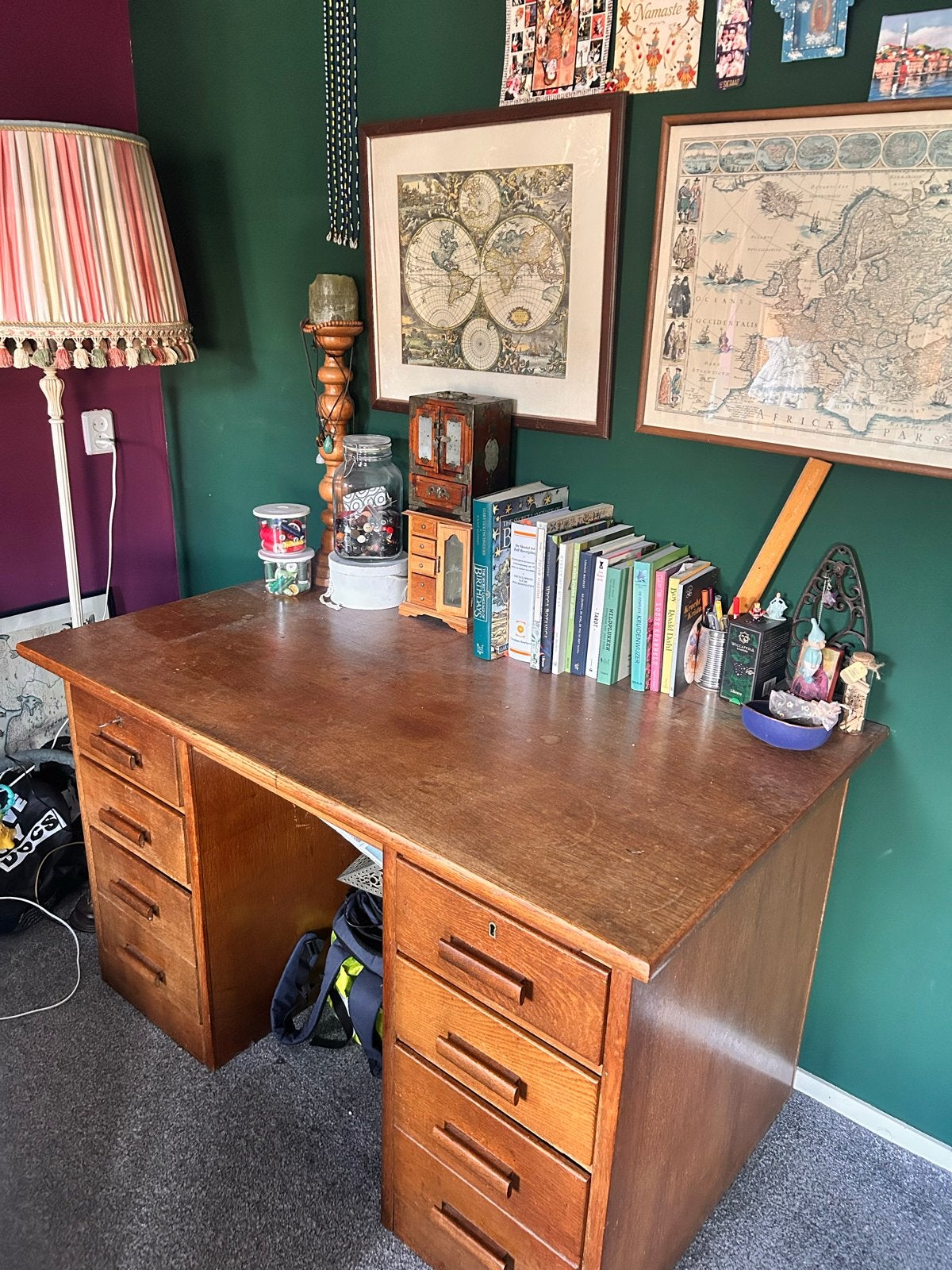 Vintage houten bureau met 6 lades - 130x75x76 cm, Huis en Inrichting, Ophalen, Gebruikt, Vintage, Hout