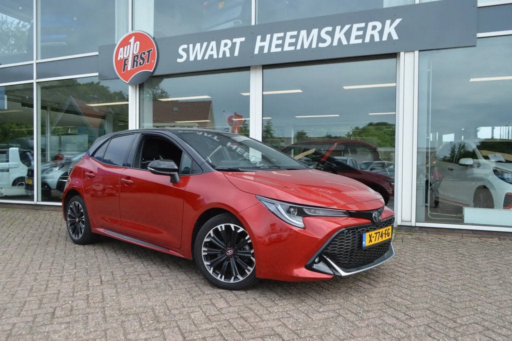 Toyota Corolla 1.8 Hybrid GR-Sport € 27.450,00, Automaat, Gebruikt, 4 cilinders, Corolla