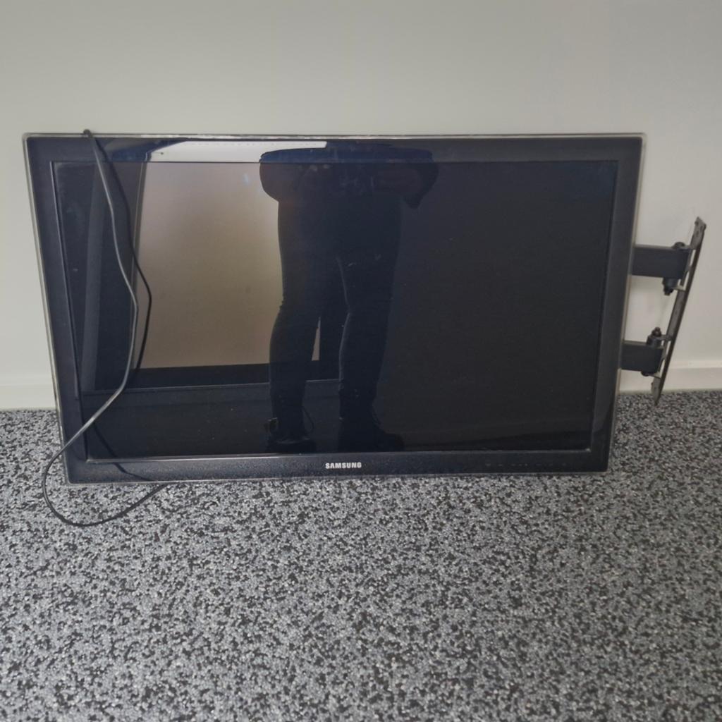 Samsung tv 37 inch incl beugel, Ophalen, Gebruikt, 50 Hz, Samsung