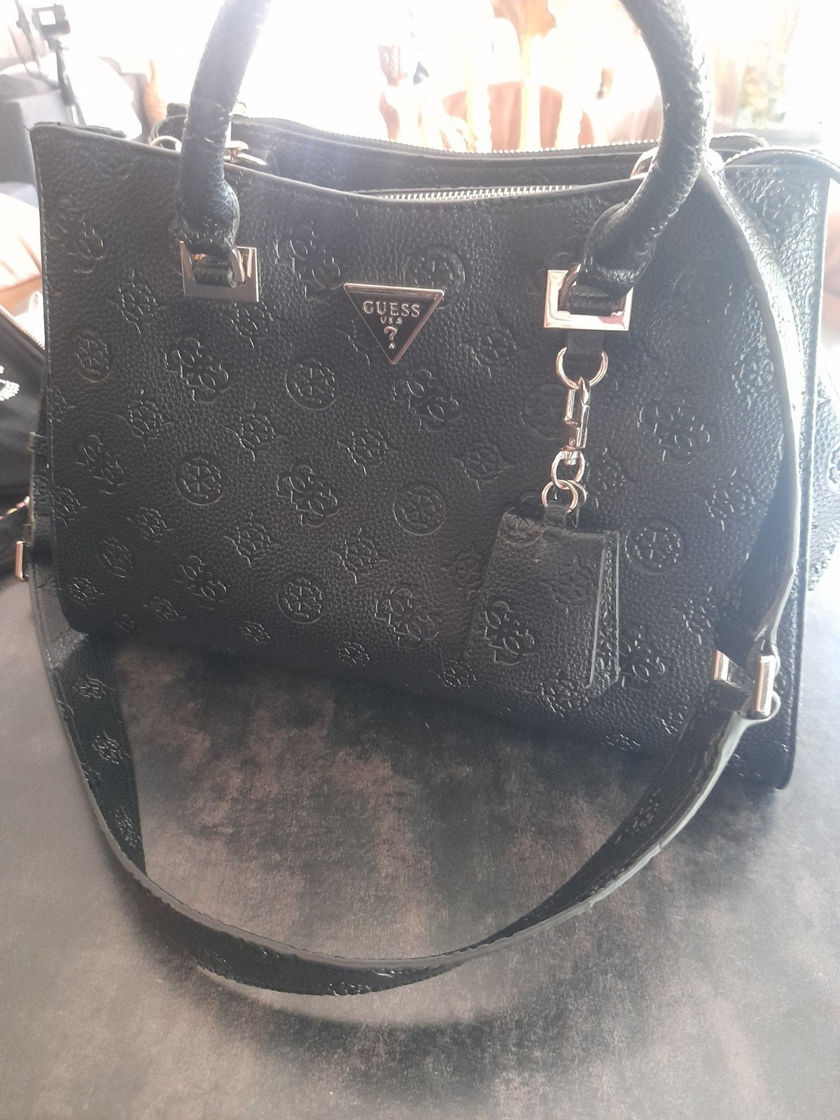 Stijlvolle Zwarte Guess Handtas - nieuw, Ophalen of Verzenden, Zo goed als nieuw, Zwart, Handtas