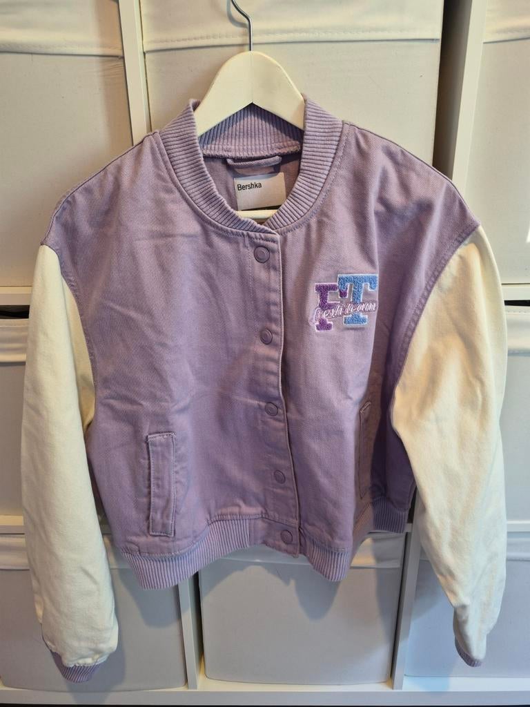Bershka Bomberjack Maat M - Lila met Witte Mouwen, Paars, Maat 42/44 (L), Zo goed als nieuw, Bershka