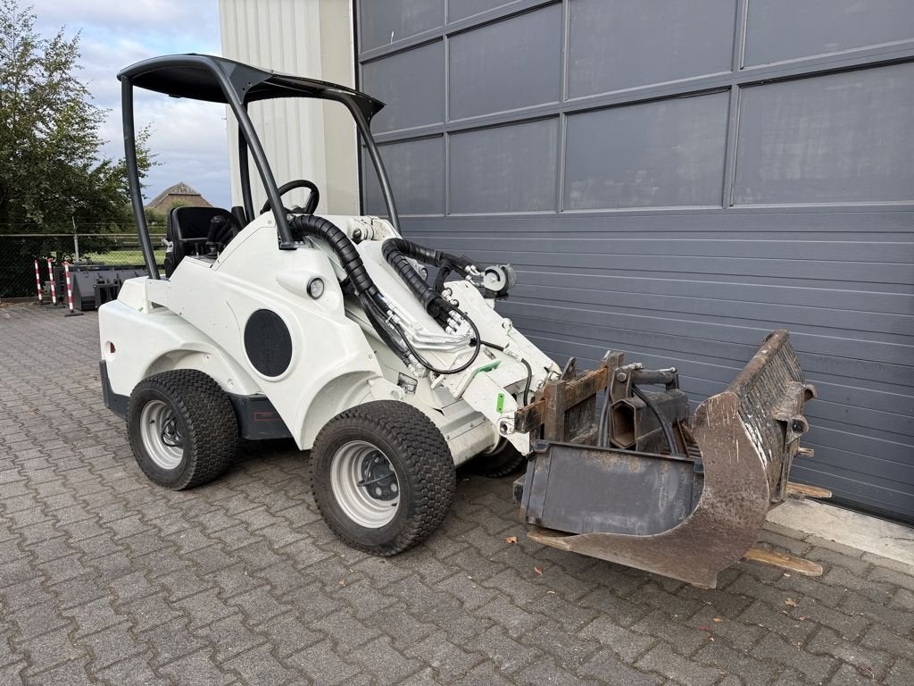 Avant 523 gebruikte loader | mini shovel, AVANT Machinery N.V., Info@avantmachinery.be, Tiensesteenweg 240
3800  SINT-TRUIDEN, BE