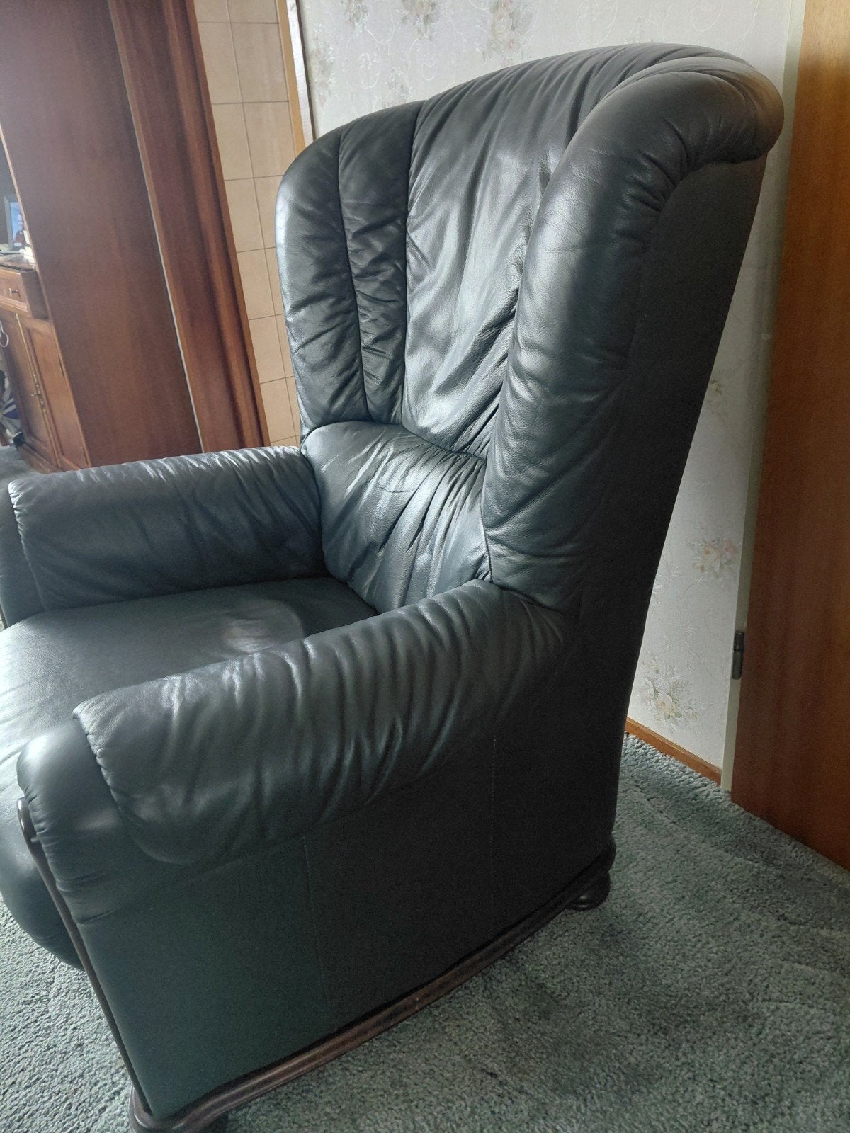 2 groen leren stoelen/ fauteils, Huis en Inrichting, Fauteuils, Ophalen of Verzenden, 75 tot 100 cm, 50 tot 75 cm