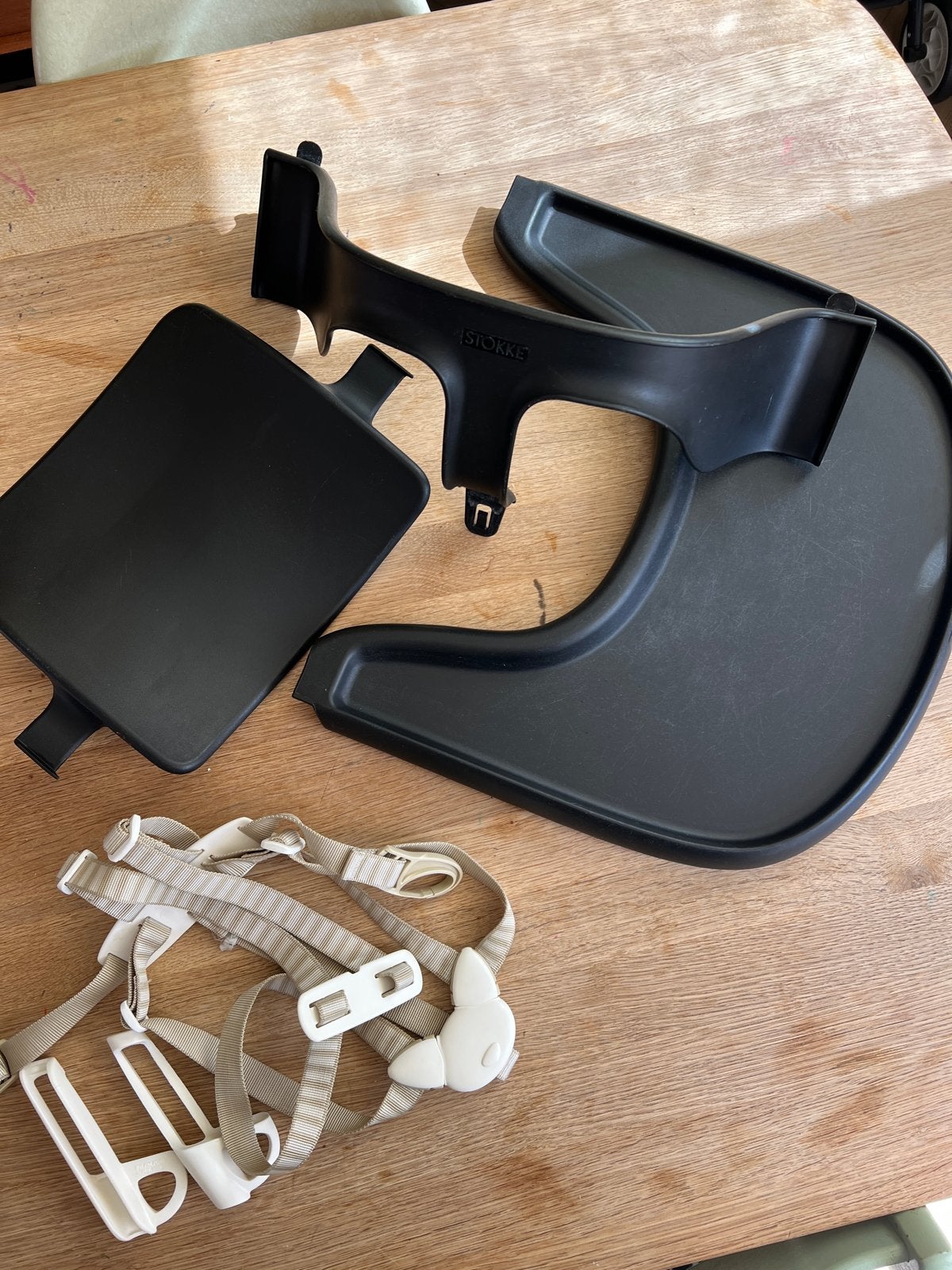 Stokke Tripp Trapp baby set met tuigje en eetblad, Ophalen of Verzenden, Gebruikt, Meegroeistoel, Gordel(s)