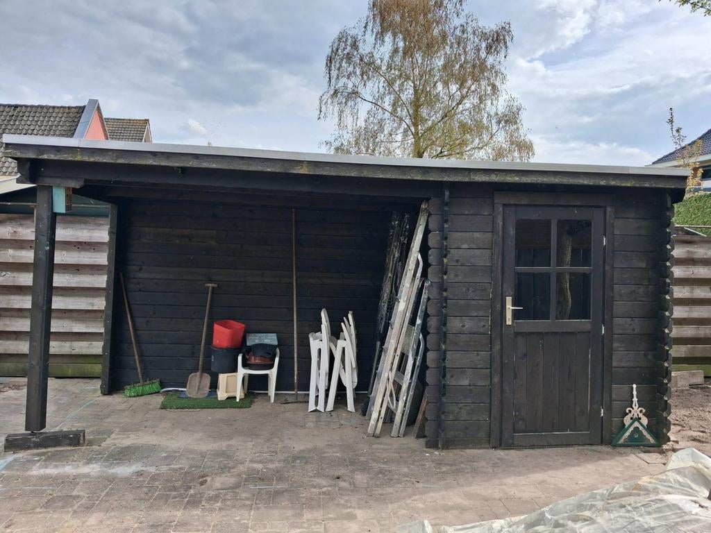 Schuur met overkapping, Tuin en Terras, Tuinhuizen, Ophalen, 250 tot 500 cm, Schuur, 1 raam