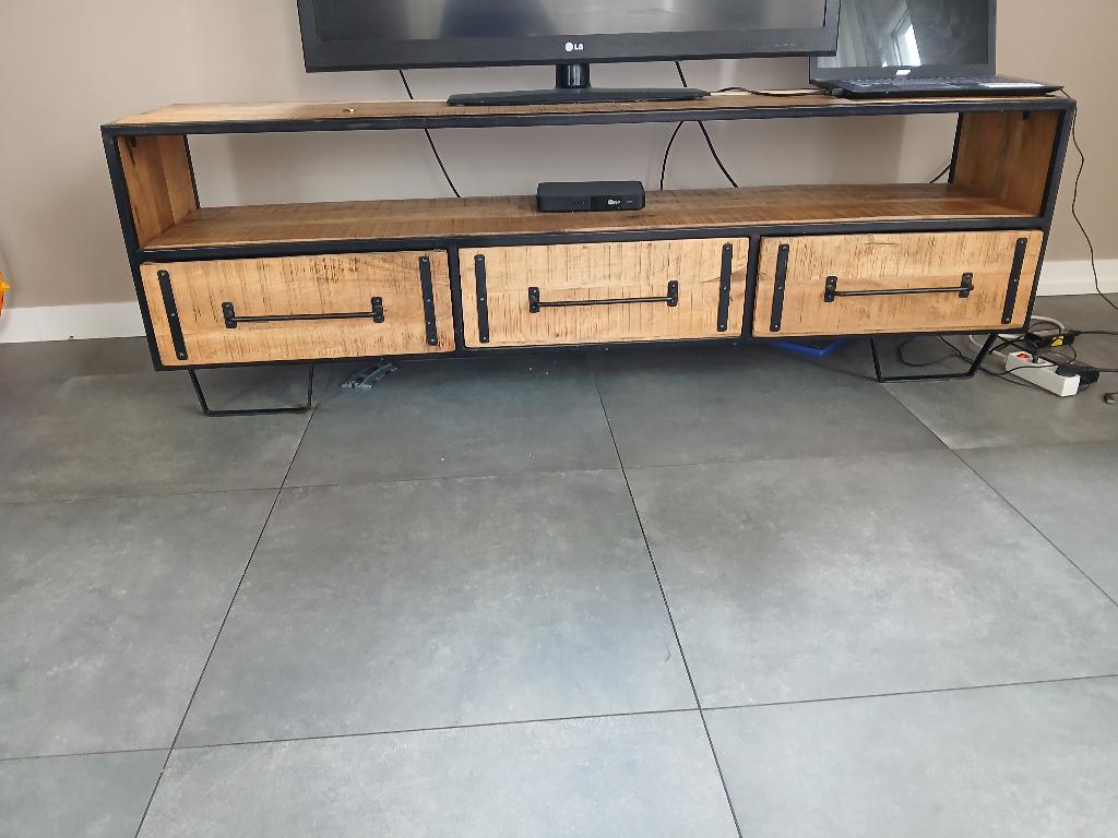 Mango houten tv kast, 150 tot 200 cm, Zo goed als nieuw, Minder dan 100 cm, 25 tot 50 cm