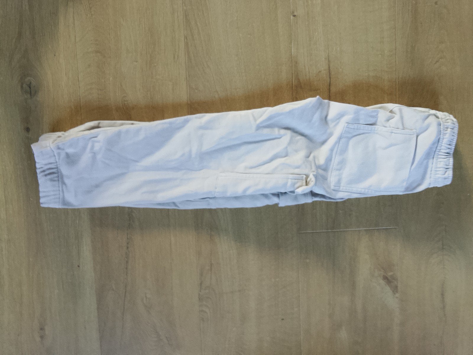 Zara Cargo Broek - Maat 128 (8 jaar), Kinderen en Baby's, Kinderkleding | Maat 128, Gebruikt, Zara, Contact@zara.com, Av. de la Diputación, Edificio Inditex, 15142 Arteixo, A Coruña, Spain