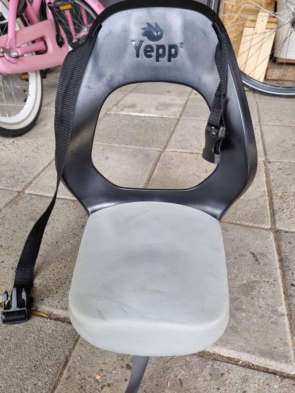 Yepp junior Achterzitje voor Kinderen - Zwart/Grijs, Ophalen, Gebruikt, Achterzitje, Yepp