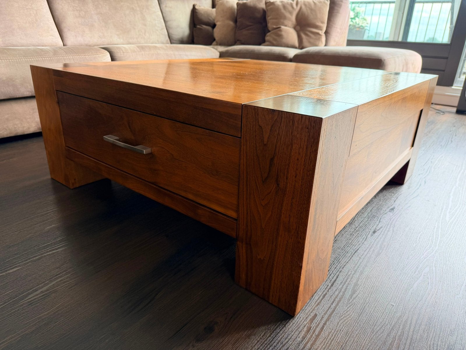 Salon tafel hout 1mx1m, Huis en Inrichting, Ophalen, 100 tot 150 cm, 50 tot 100 cm, Zo goed als nieuw