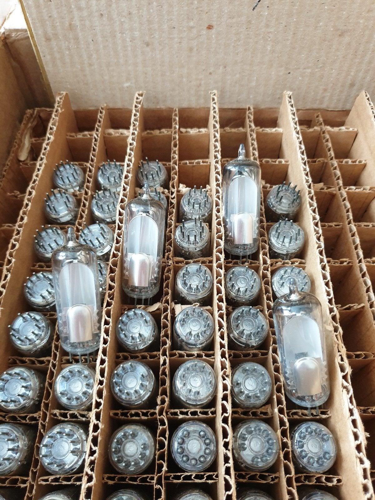 45x Philips EM80 Radiobuizen - NOS & Getest, Ophalen of Verzenden