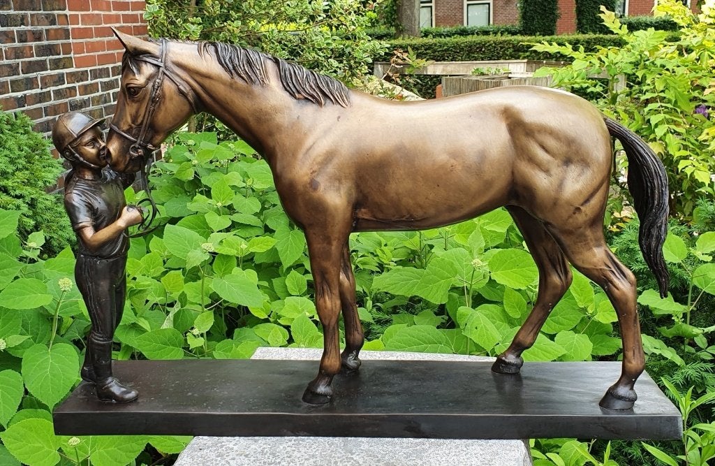 MEISJE MET PAARD / Bronzen beeld, Ophalen of Verzenden, Paard, Beeldje of Figuurtje