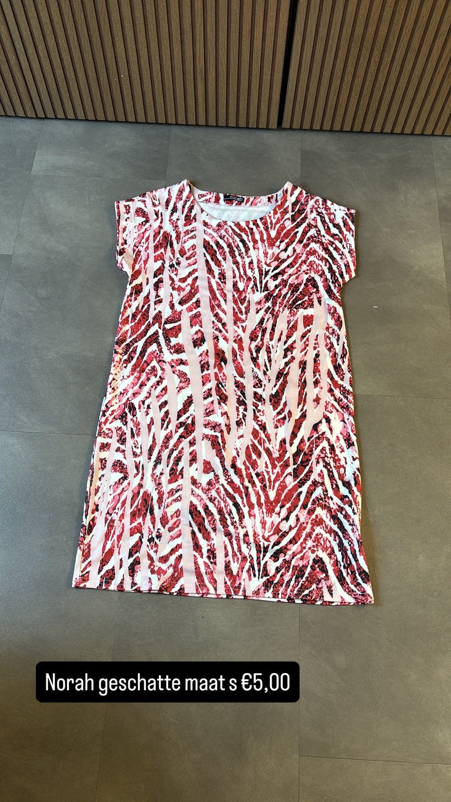 Leuk jurkje van Norah met een opvallende rood/wit/roze, Kleding | Dames, Maat 38/40 (M), ., Ophalen of Verzenden, Zo goed als nieuw