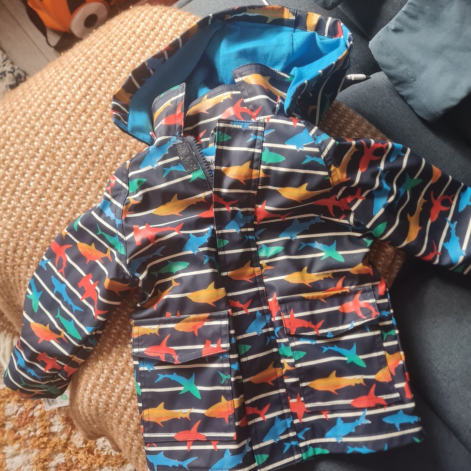 Minoti regenjas met haaienprint, maat 92, Gebruikt, Jongen of Meisje, Ophalen of Verzenden, Minoti