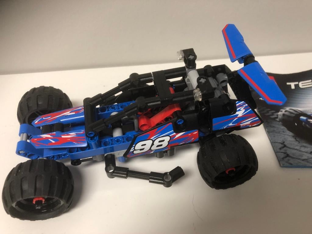 Lego technic 42010 off road racer, Lego, Compleet, Ophalen of Verzenden, Zo goed als nieuw