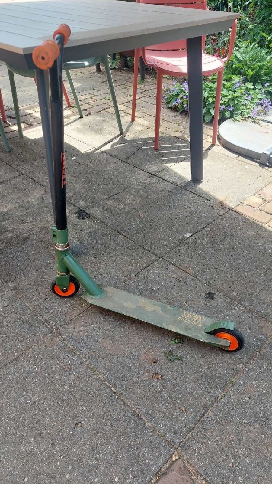 Amigo Army Stuntstep - Goed onderhouden en robuust, Ophalen of Verzenden, Gebruikt, Gewone step, Amigo