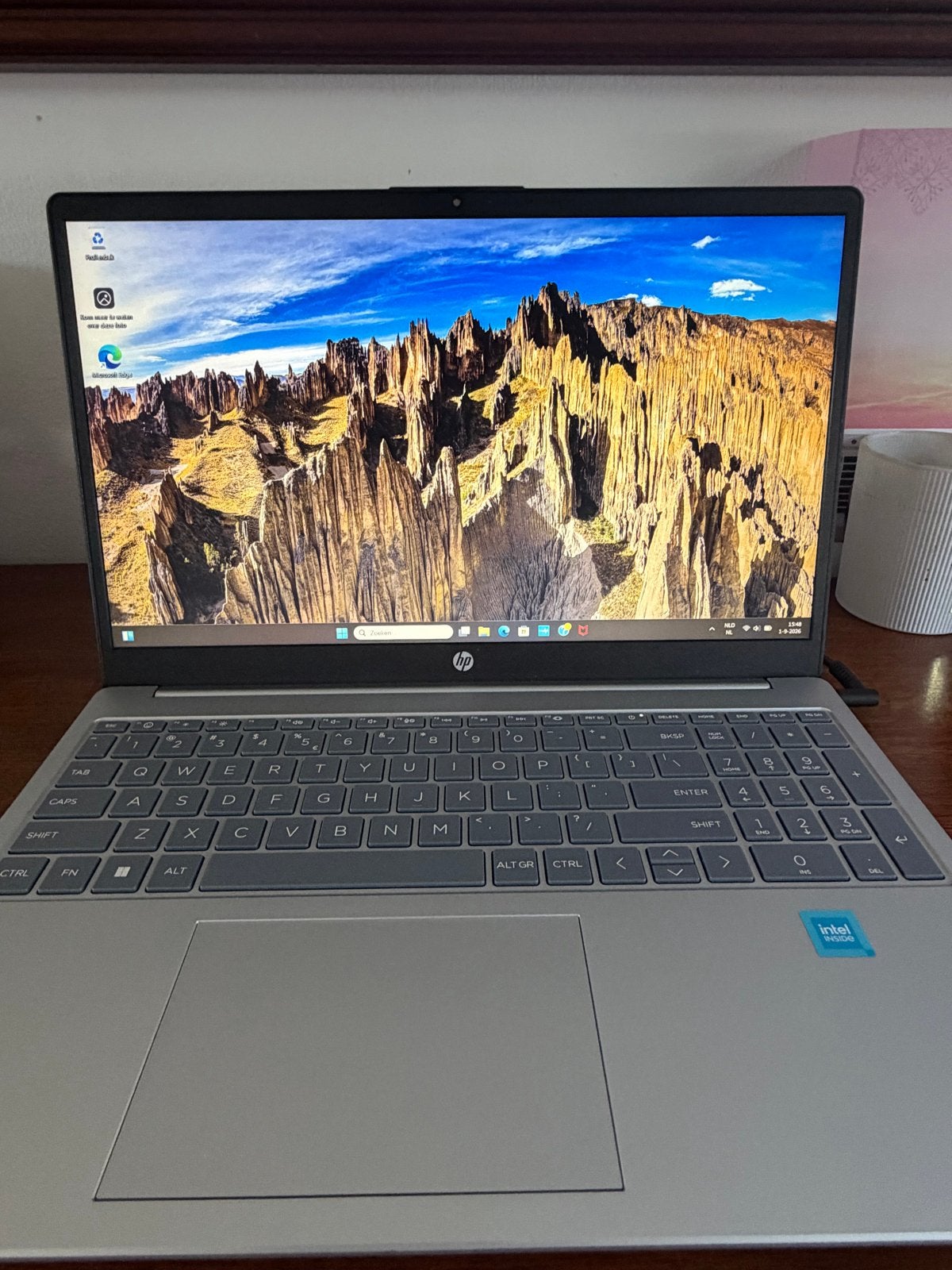 HP Laptop 15-fd0xxx - Goede staat, weinig gebruikt, Computers en Software, 15 inch, Minder dan 2 Ghz, Ophalen of Verzenden, Zo goed als nieuw