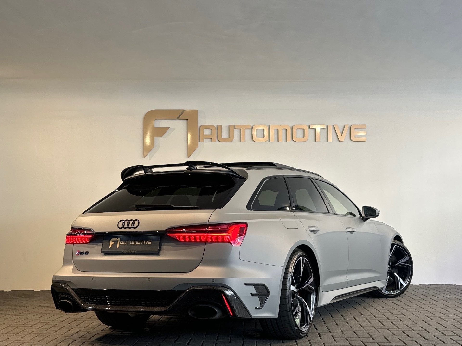 Audi RS6 Avant TFSI quattro Pano|Ceramic|HuD|B&O 3D|PPF|Carb, Auto's, Audi, Automaat, Gebruikt, Adaptive Cruise Control, 600 pk