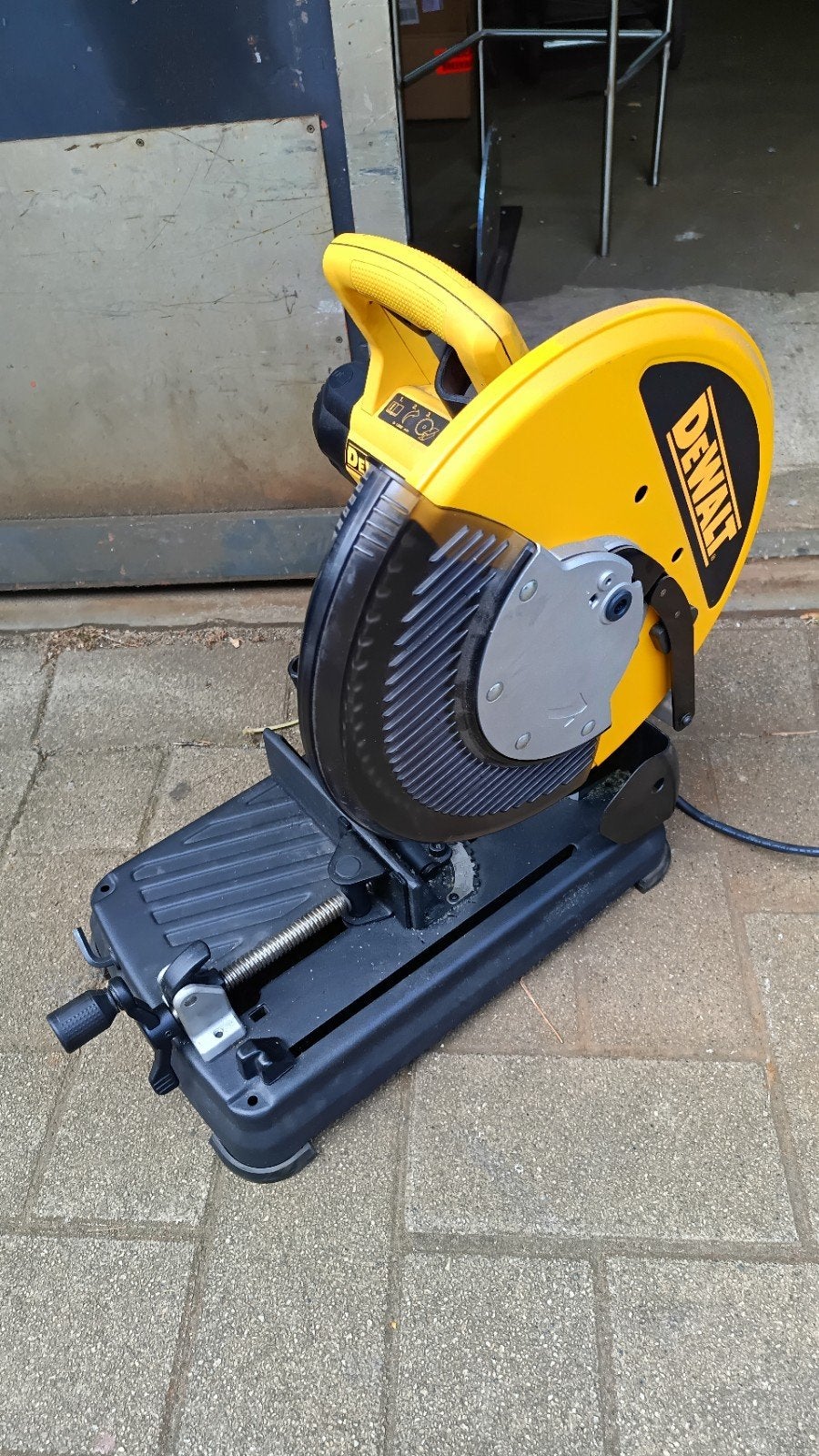DeWalt dw872-qs metaal afkortzaag, Ophalen, DeWalt, 70 mm of meer, Zo goed als nieuw