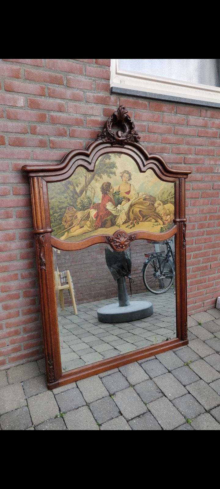 ANTIEKE SPIEGEL MET ROMANTISCH SCHILDERIJ., Ophalen