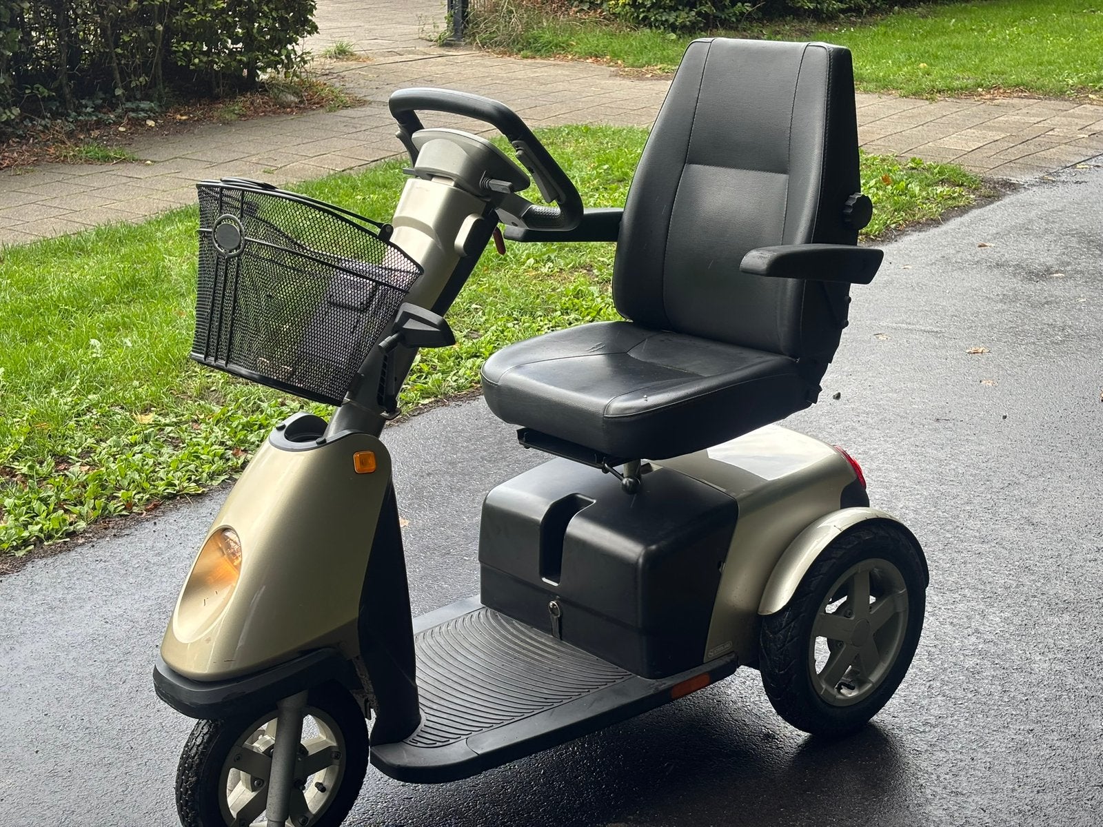 Rijklaar deze volledig geveerde Scootmobiel Trophy,, Diversen, Gebruikt, Meer info ☎️0️⃣6️⃣➖2️⃣0️⃣9️⃣0️⃣1️⃣0️⃣4️⃣0️⃣, Nederland