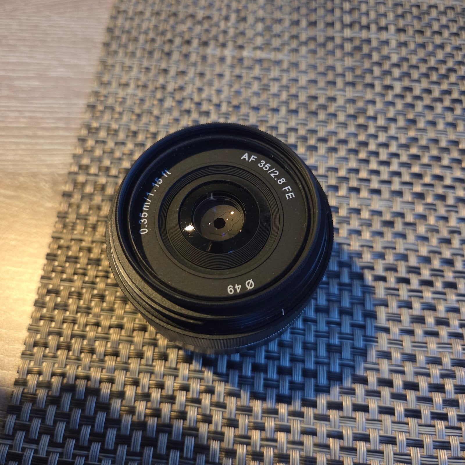 Foto 3 van Samyang FE 35mm f/2.8 (Sony)  lens met UV filter