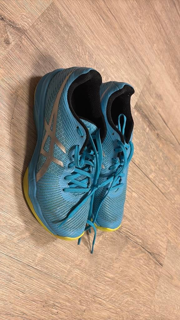 Indoor gymschoen maat 38, Ophalen of Verzenden, Zo goed als nieuw, Schoenen