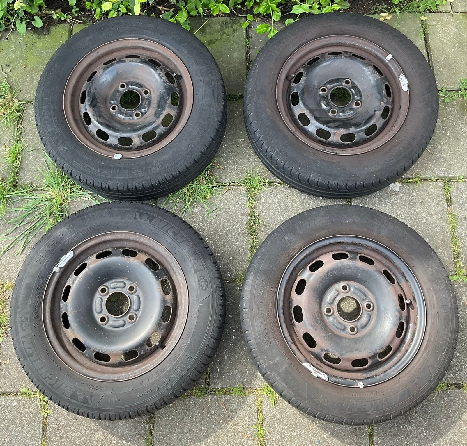 Mazda 2 velgen met Michelin banden, Auto-onderdelen, Banden en Velgen, 14 inch, Gebruikt, 175 mm, Banden en Velgen