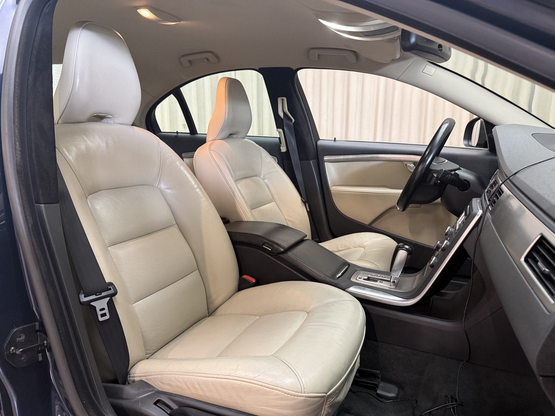 Volvo S80 2.0 T Momentum *OrgNL!* 200 PK / Dealer Onderhoude, Auto's, 4 cilinders, Met garantie (alle), Blauw, Bedrijf