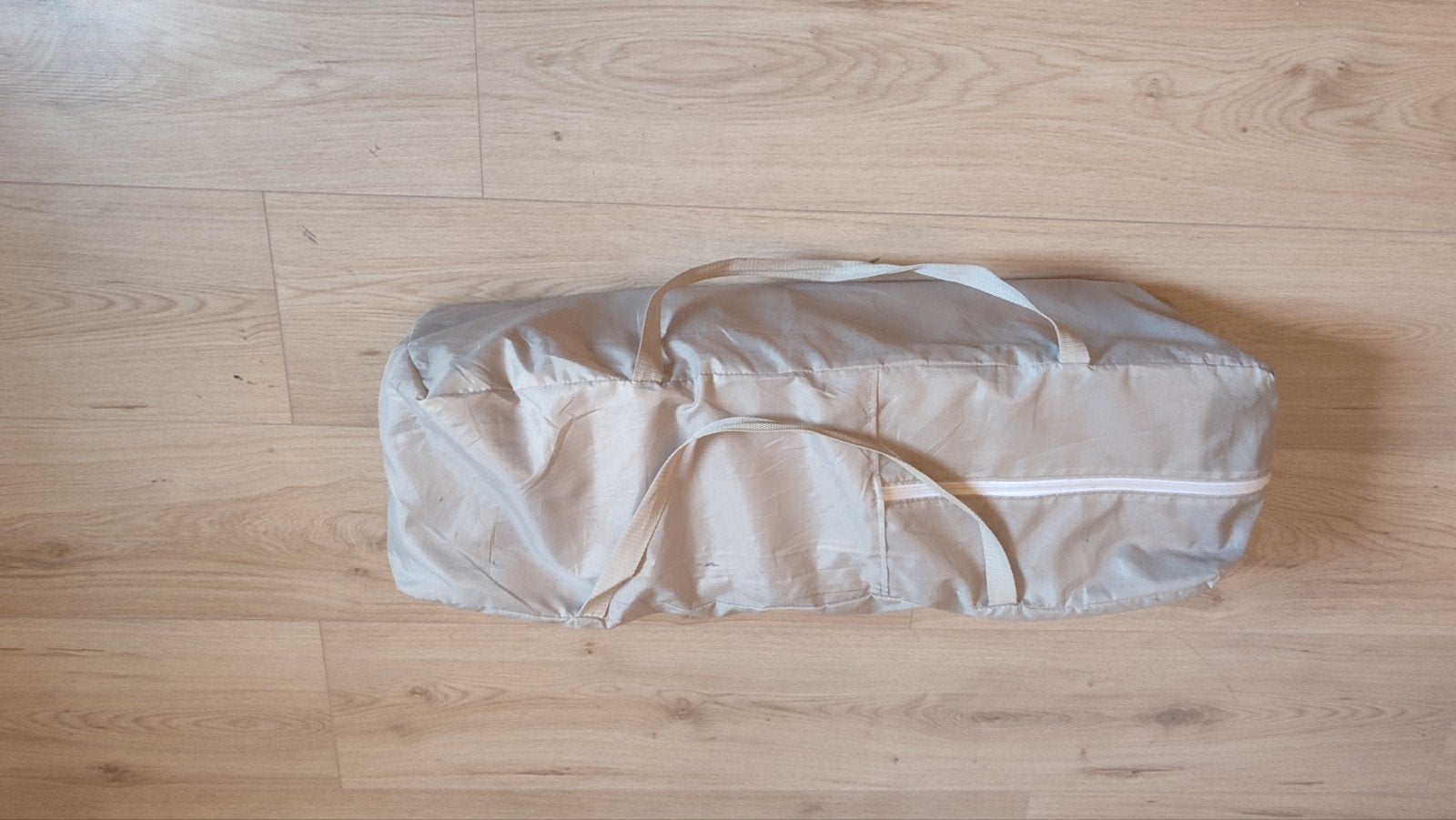Campingbedje met eventueel dikkere matras, Ophalen, 70 tot 85 cm, 140 tot 160 cm, Zo goed als nieuw