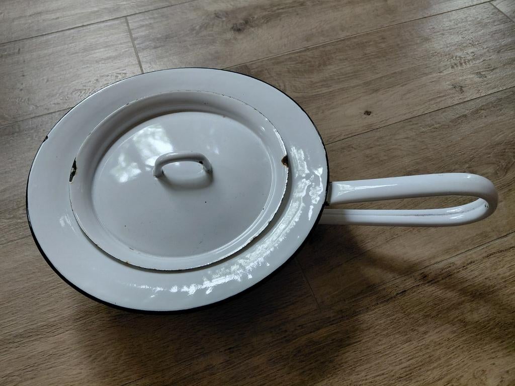 Emaille bedpan met zwart randje, Ophalen of Verzenden, Overige materialen
